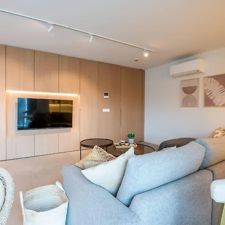 High-end New With 2 Bedrooms Apartamento